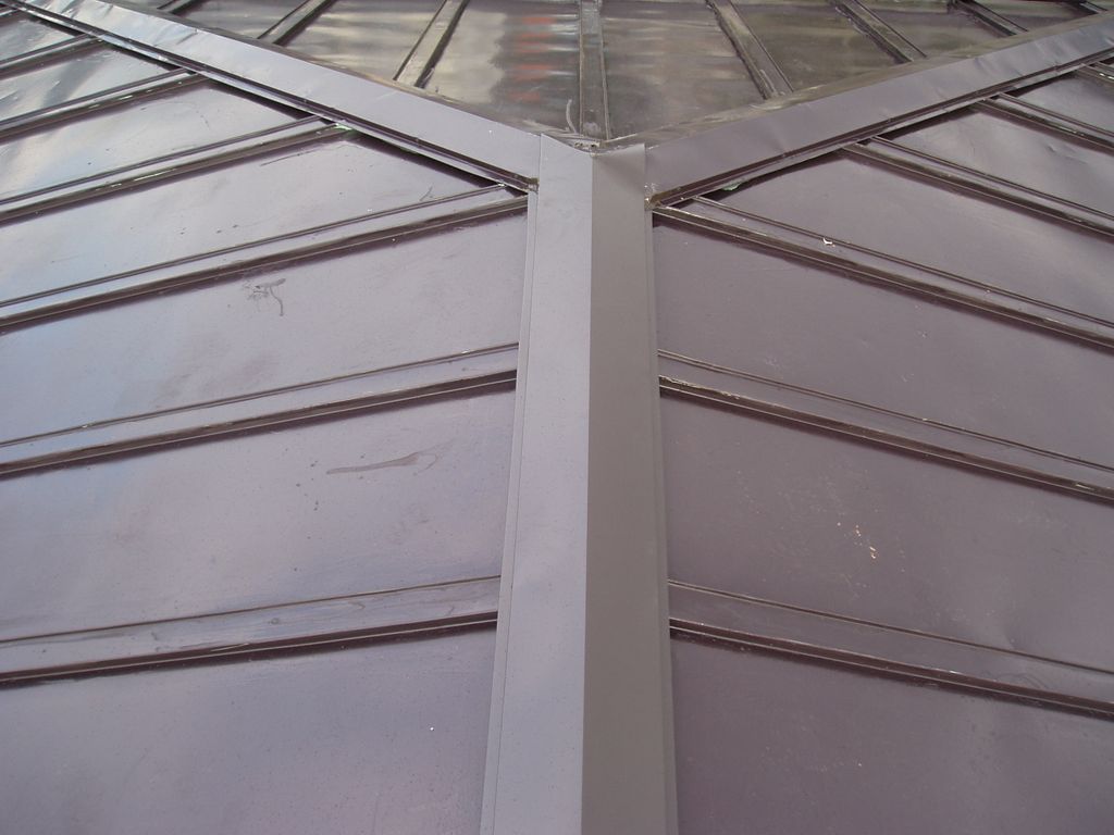 【中野市U様邸】強風で屋根の棟カバー（笠木）が飛んで行ってしまった