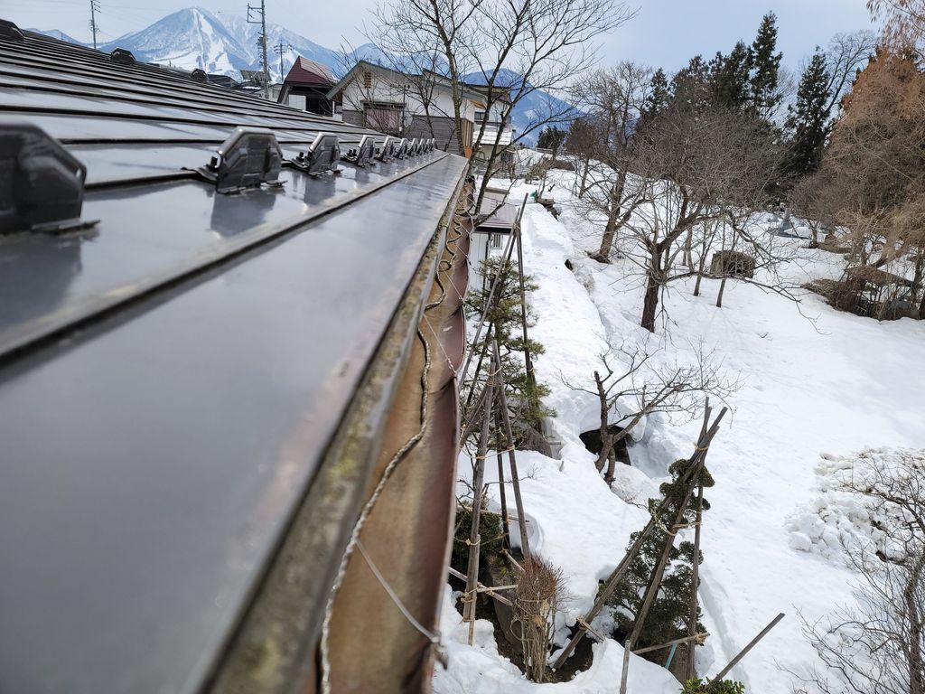 【木島平村】雨樋取替え～雪で家の北の雨樋が壊れた。火災保険を利用して直して欲しい。～