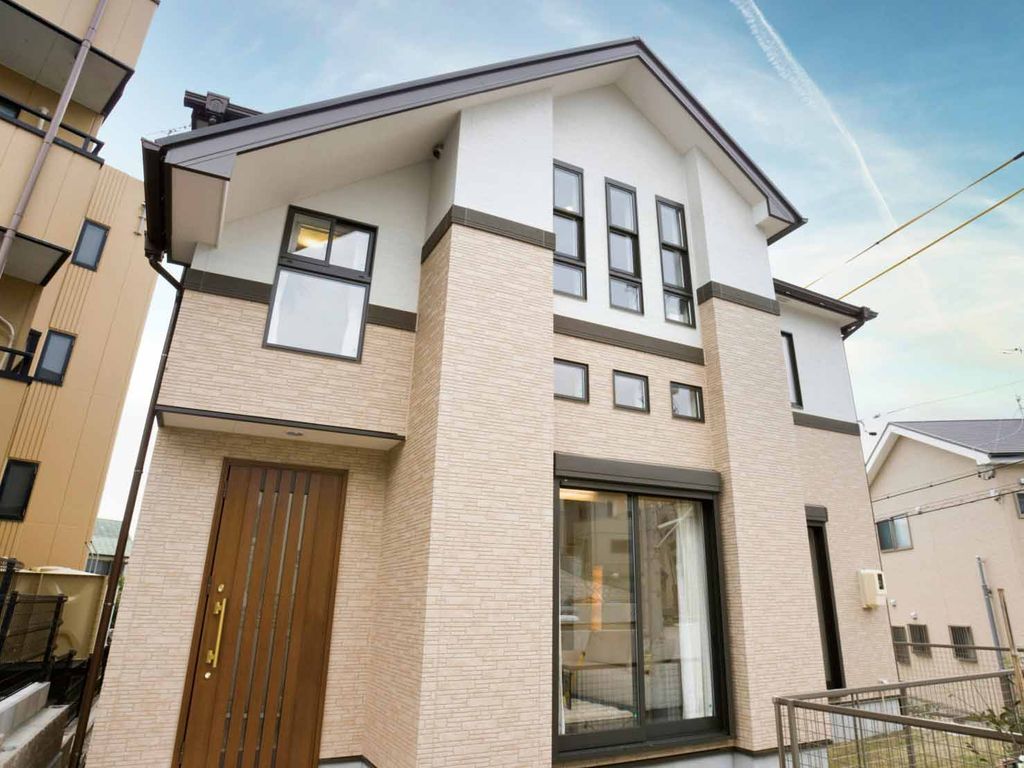 外壁塗装ではベージュ系が一番人気！おしゃれに見せるコツをご紹介！