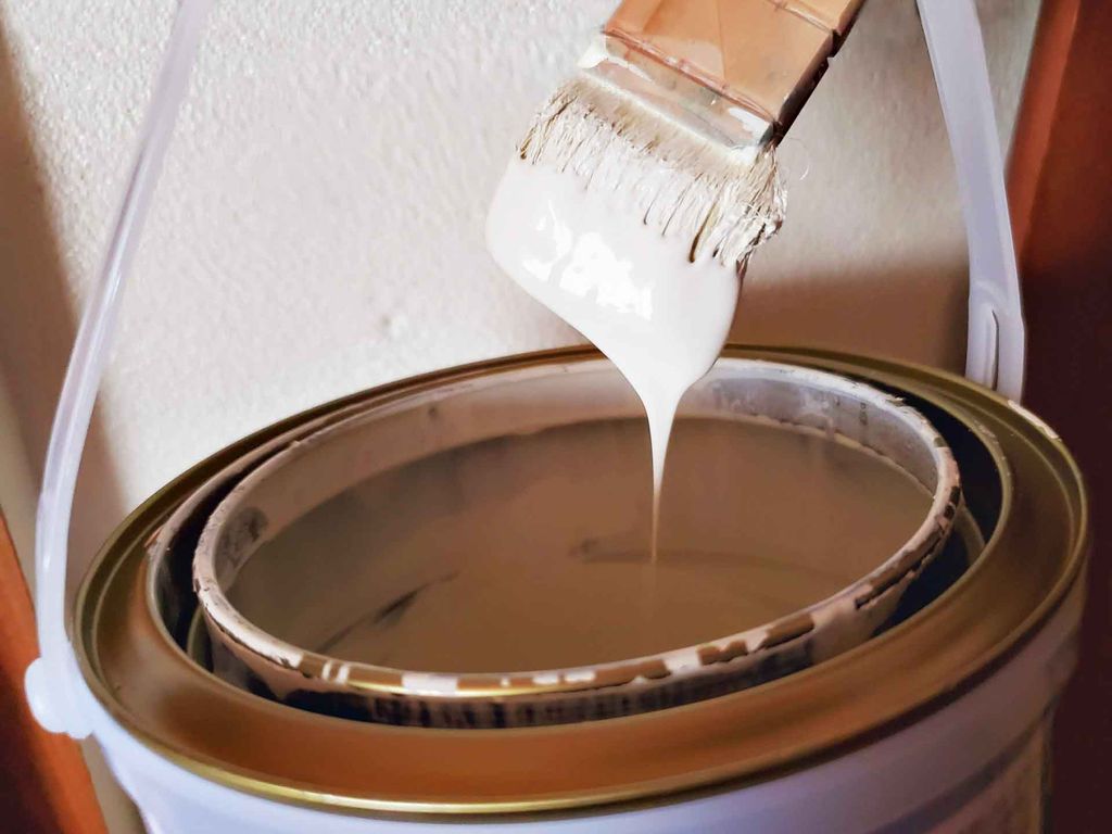 シリコン塗料は屋根塗装で大人気！？メリット・デメリットを紹介します！