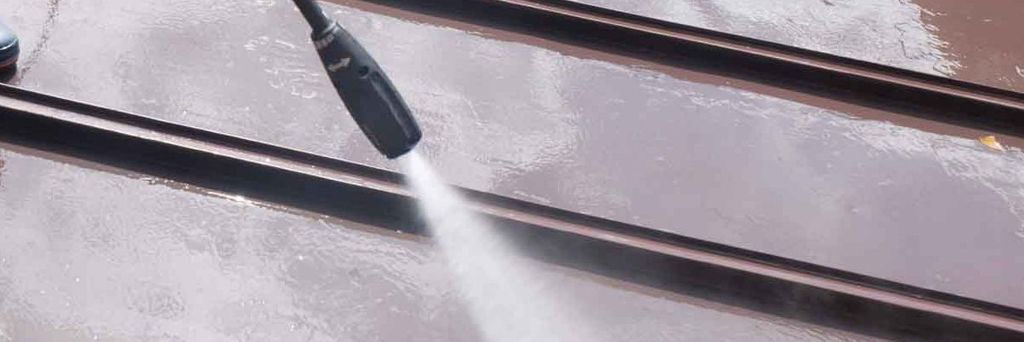 屋根塗装の下地処理の重要性と正しい手順を解説！