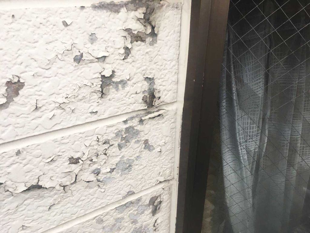 サイディングが剥がれる原因とは？剥がれた場合はどうしたらいいの？