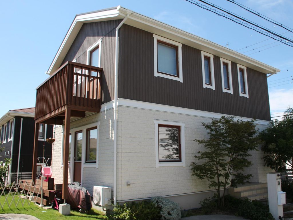 ブラウンとベージュで創る上質な家の外壁