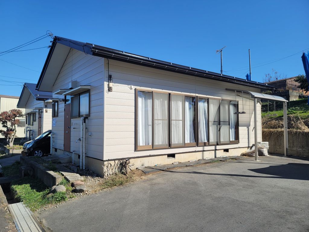 【中野市】アパート外装塗装～長く維持したいので屋根と外壁の塗装をお願いしたい～